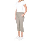 S.C. & CO Pantalones Capri para Dama Varias Tallas y Colores S.C. & CO Pantalones Capri para Dama Varias Tallas y Colores