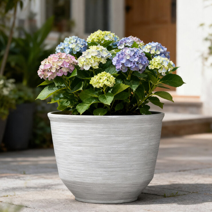 Blaire, Maceta de Resina de 22"