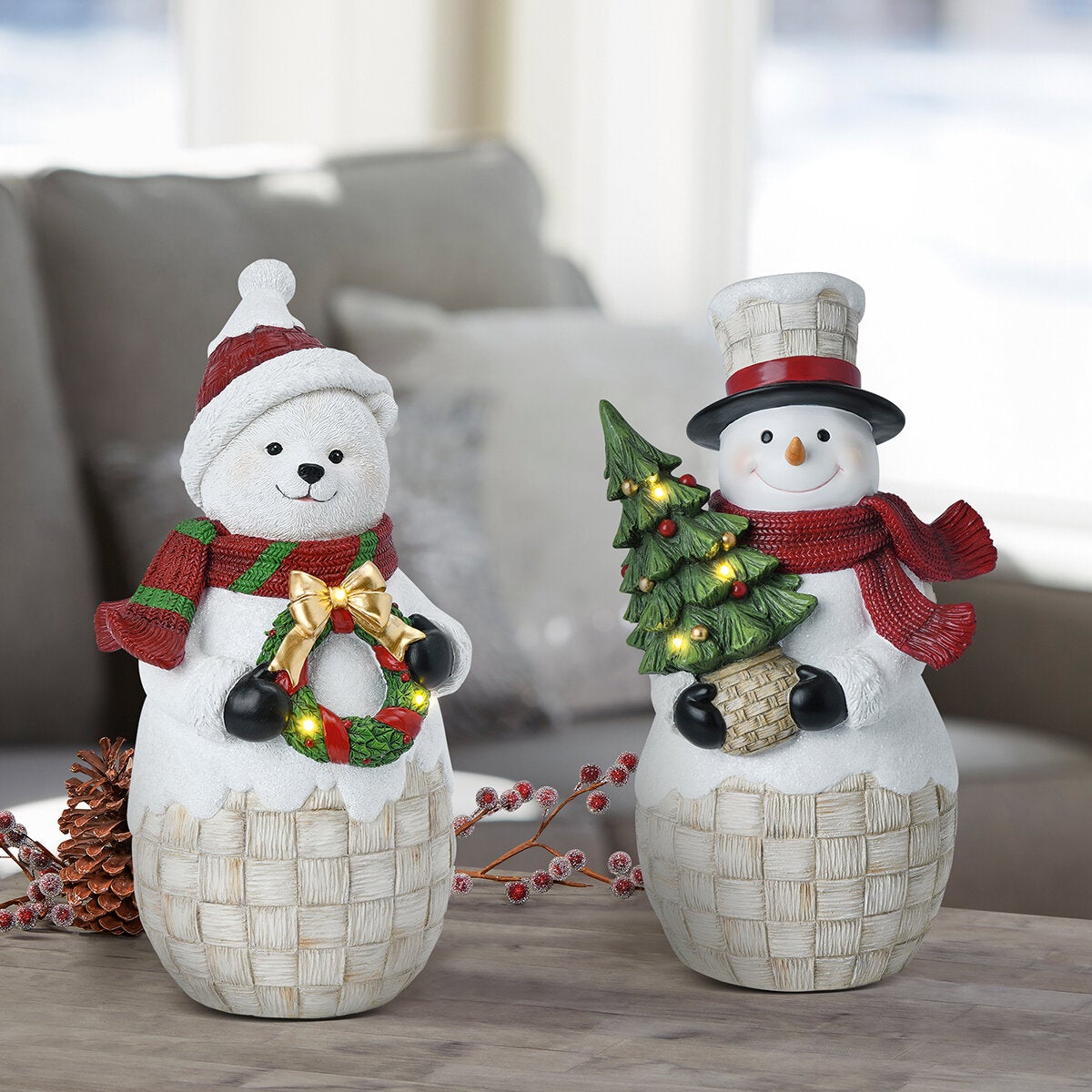 Figuras Navideñas con Luz LED 2 Pzas, Varios Modelos Figuras Navideñas con Luz LED 2 Pzas, Varios Modelos