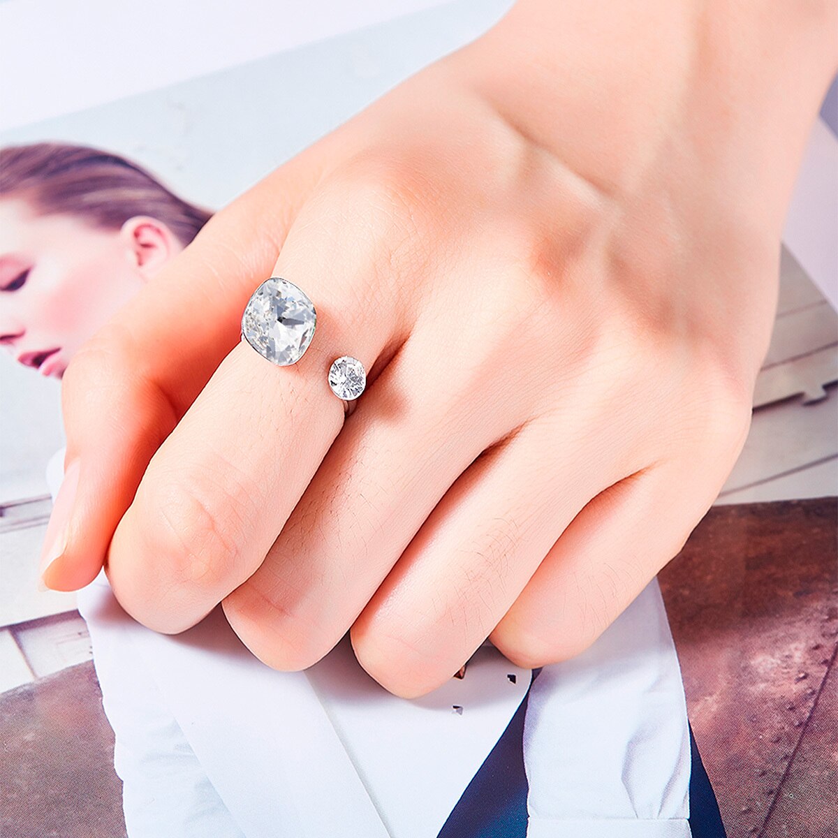 los padres de crianza Asentar colgar Anillo Ajustable con Cristal Swarovski, Varios Colores | Costco México los padres de crianza Asentar colgar Anillo Ajustable con Cristal Swarovski, Varios Colores | Costco México