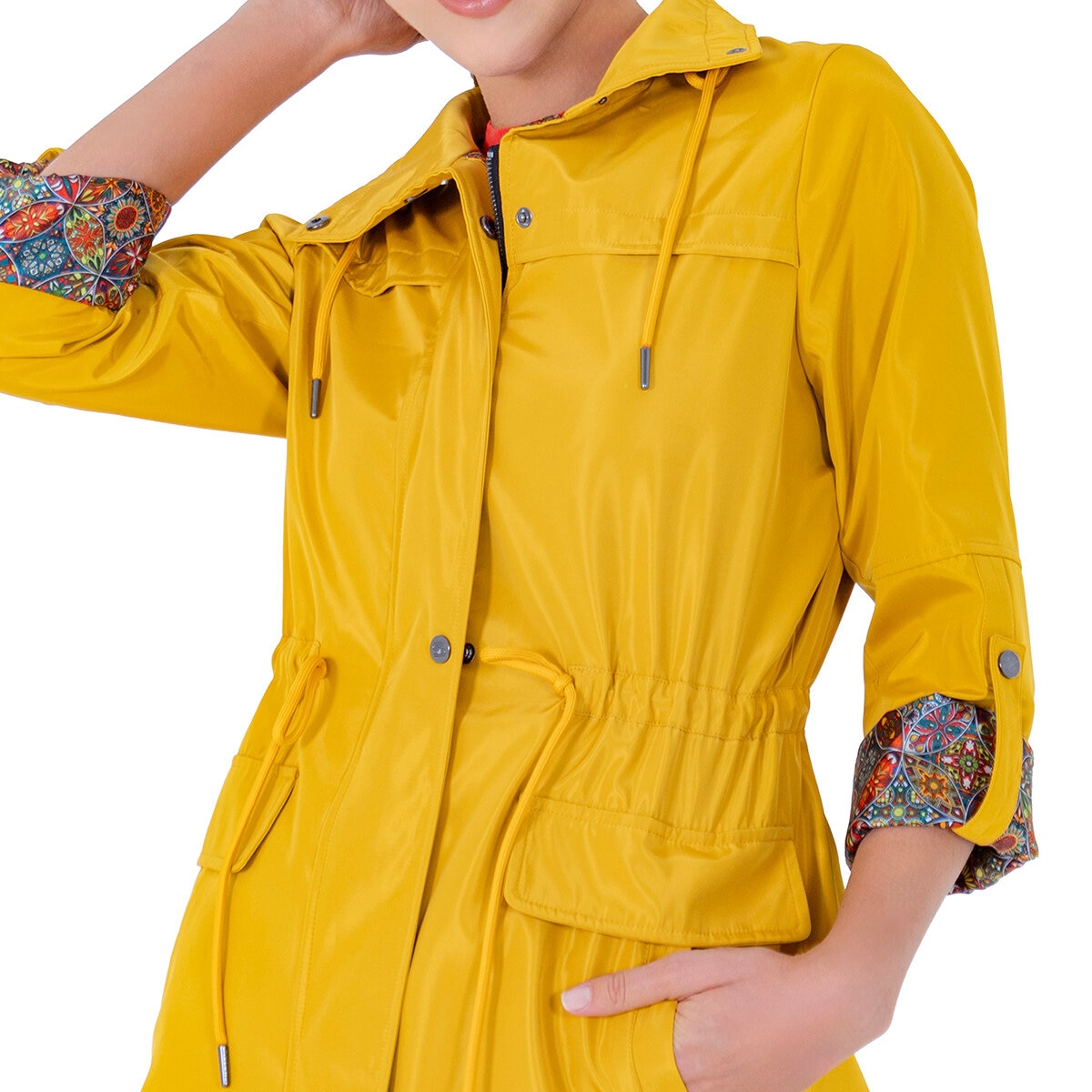 Shyla, Gabardina Clásica Larga con Broches y Bolsas de Cartera para Dama, Color Mostaza, Varias Tallas Shyla, Gabardina Clásica Larga con Broches y Bolsas de Cartera para Dama, Color Mostaza, Varias Tallas