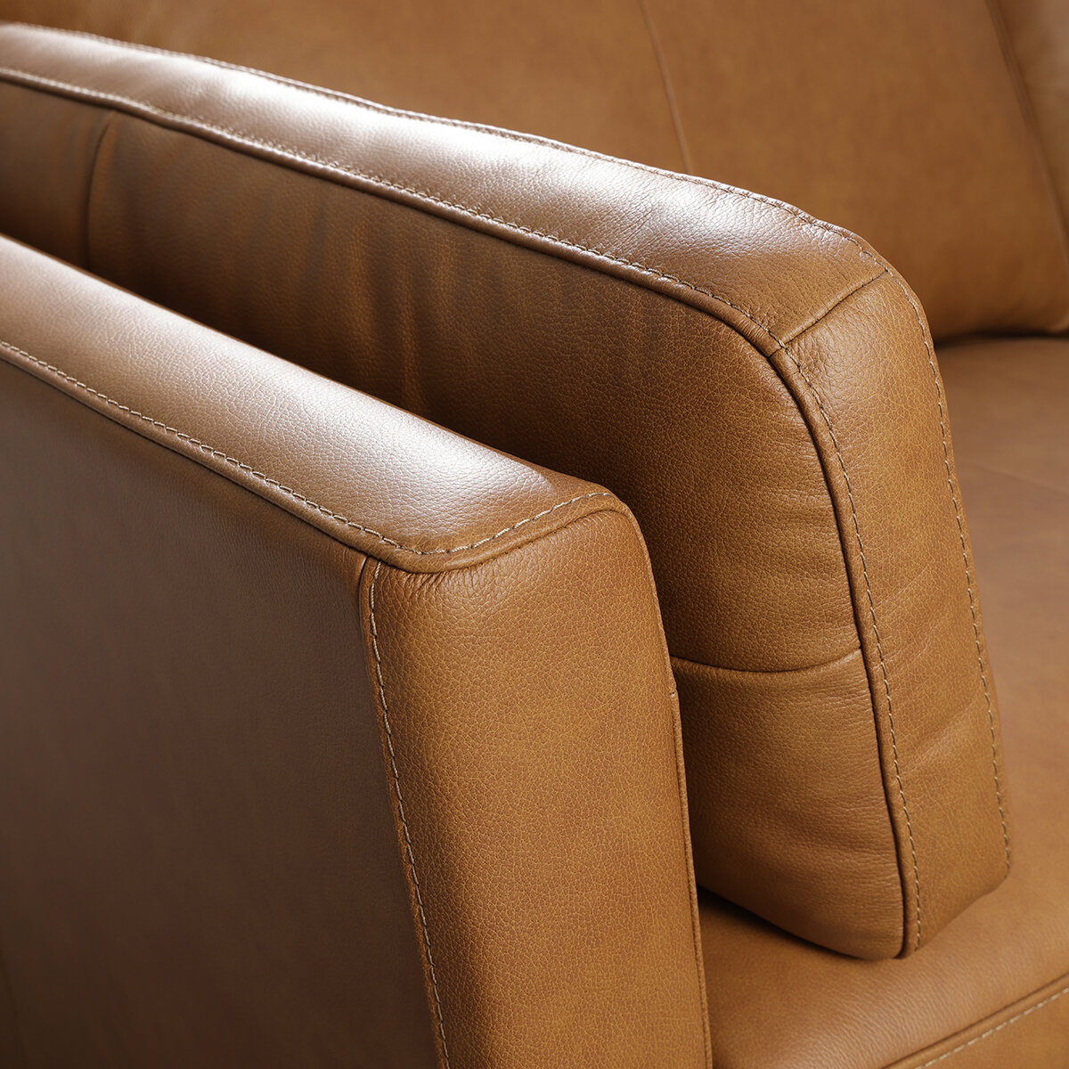 Simon Li Furniture, Sofá de Piel