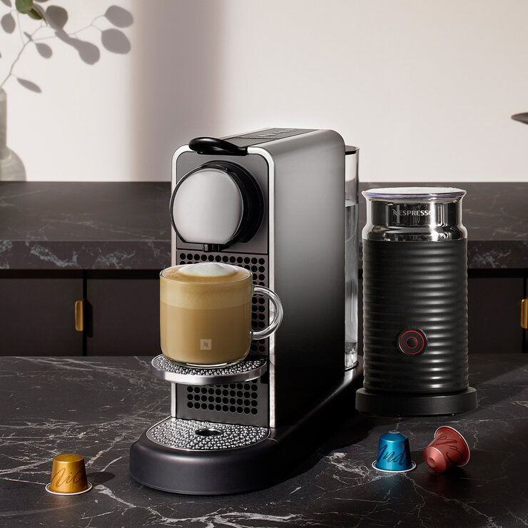 Nespresso, Cafetera Citiz Platinum con Aeroccino 3, incluye 20 cápsulas de regalo