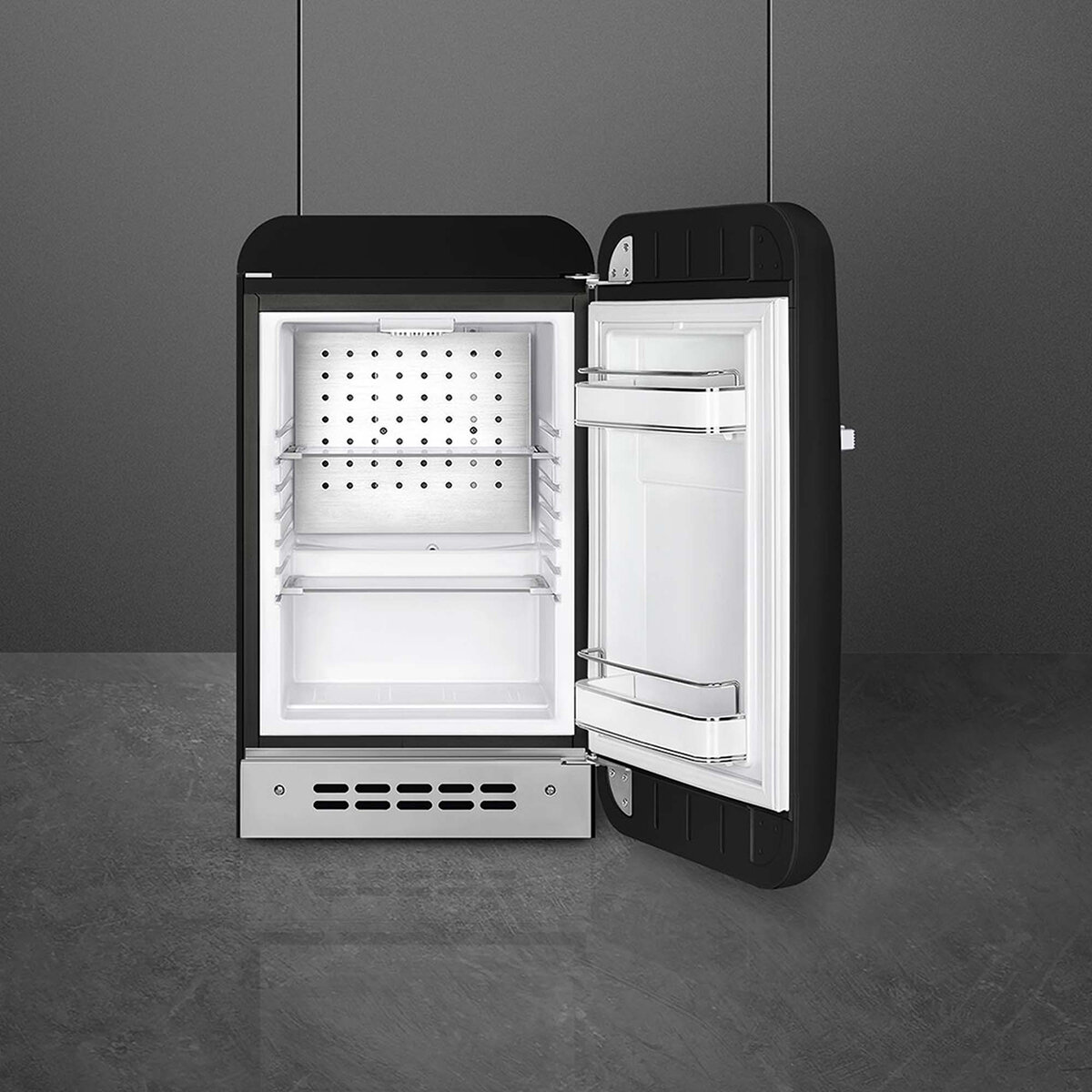 Smeg Frigobar 1.5" Negro
