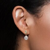 Aretes de Perlas Cultivadas, 7-7.5mm, con Diamantes .04ctw, Oro Amarillo de 14K