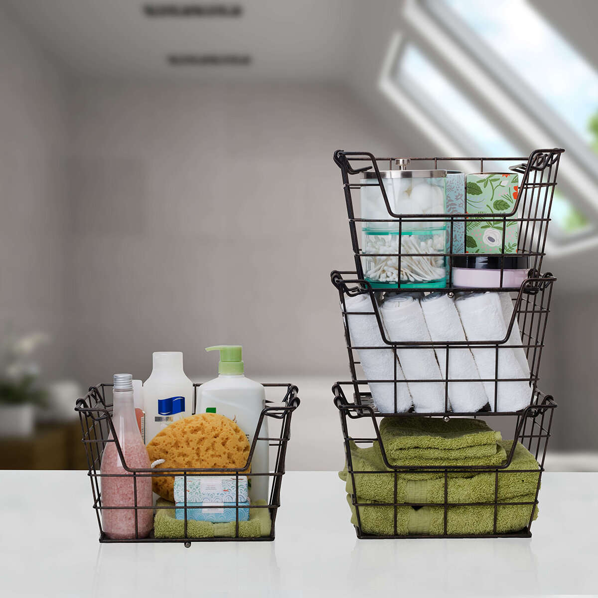 Gourmet Basics by Mikasa Estante de 4 Niveles con Canastas Removibles