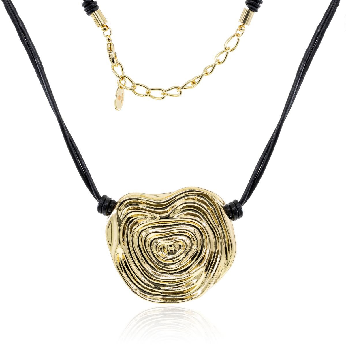 Mayfer, Collar de Cuero con Dije de Laberinto Dorado