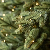 Árbol de Navidad Pre-Iluminado 2.7m con 2,200 Luces Radiant Micro LED