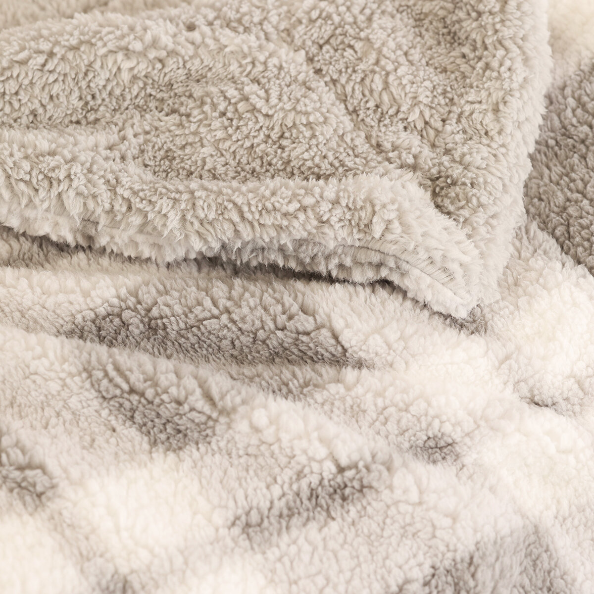 Life Comfort Cobija Tamaño Queen/ King, Light Grey Plaid