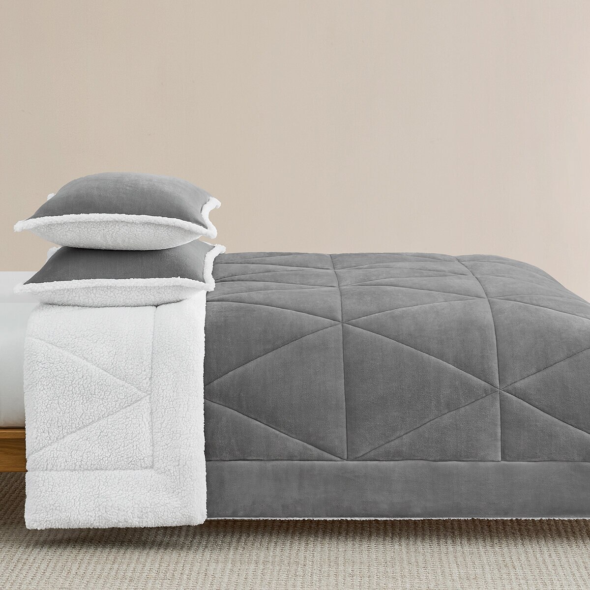 Casual Living, Juego de Edredón King de 3 piezas, Gray Solid Casual Living, Juego de Edredón King de 3 piezas, Gray Solid