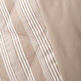 Berkshire Life, Cobija con Relleno Alternativo, Tamaño Queen, Modelo Tan Stripes