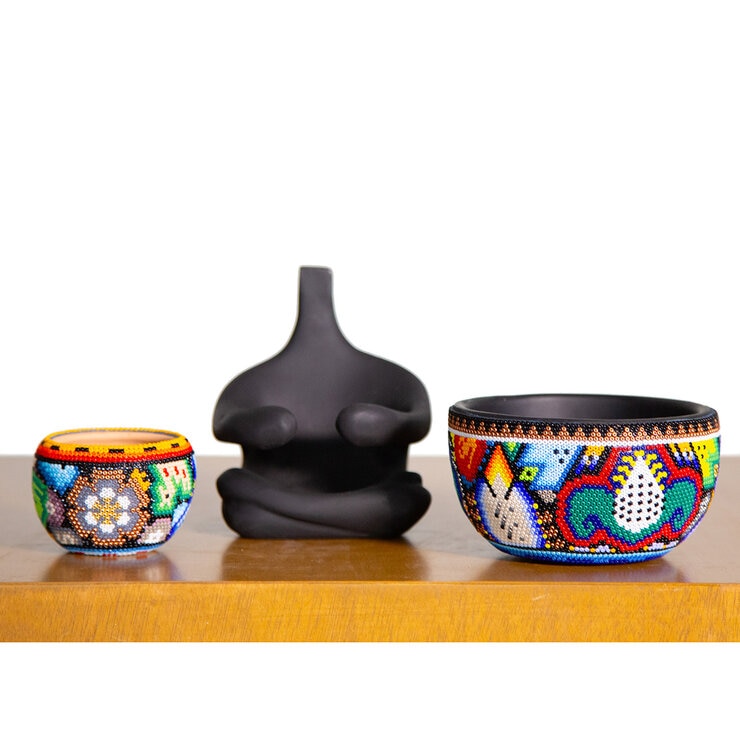 Estudio Floga, Robert Zen Set de 2 Macetas con Arte Huichol