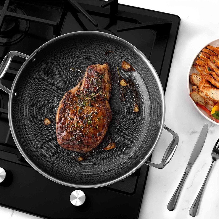 Bergner Sartén de Acero Inoxidable con Cerámica Antiadherente para Uso Diario con Tapa de 4.4 L Bergner Sartén de Acero Inoxidable con Cerámica Antiadherente para Uso Diario con Tapa de 4.4 L