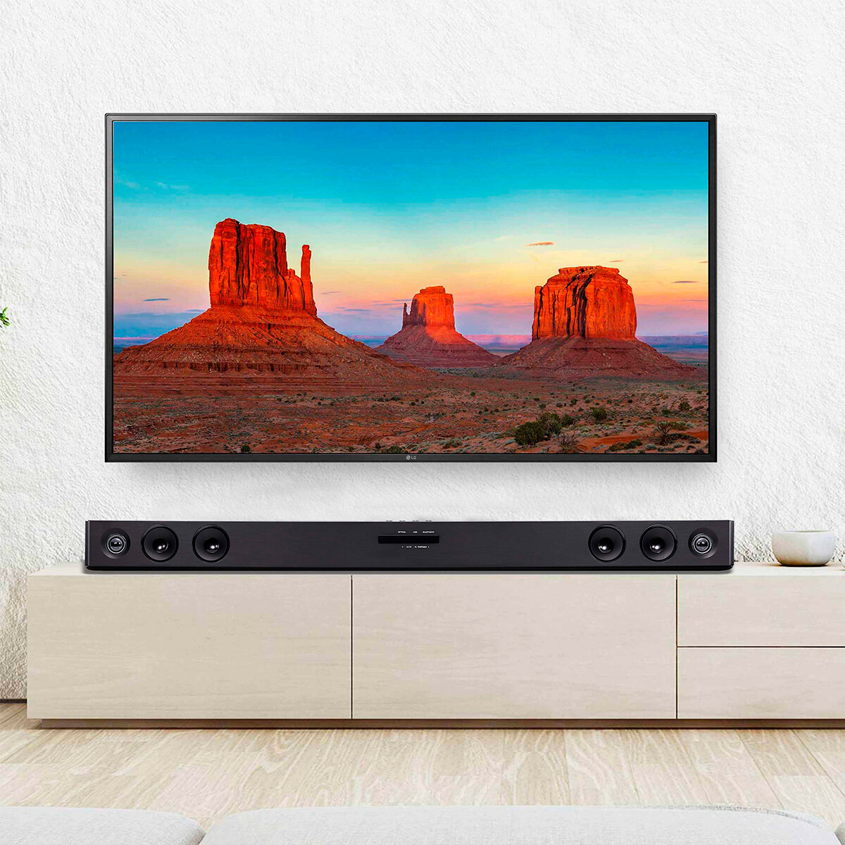 LG Pantalla 65" UHD 4K Smart TV + Barra de sonido