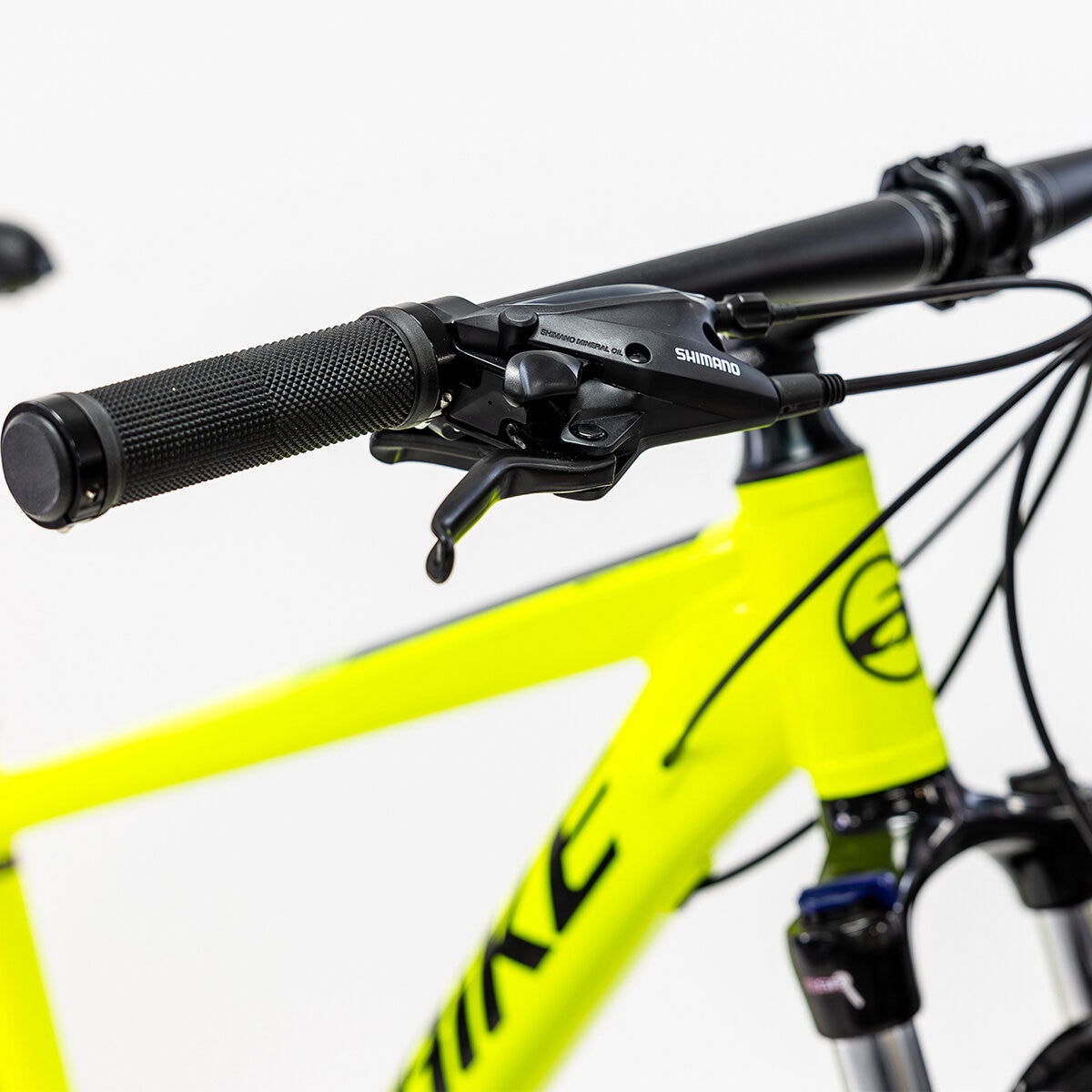 Bicicleta de Montaña R29 Alubike Kodiak Lima