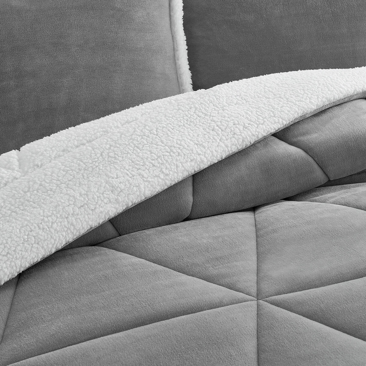 Casual Living, Juego de Edredón King de 3 piezas, Gray Solid Casual Living, Juego de Edredón King de 3 piezas, Gray Solid