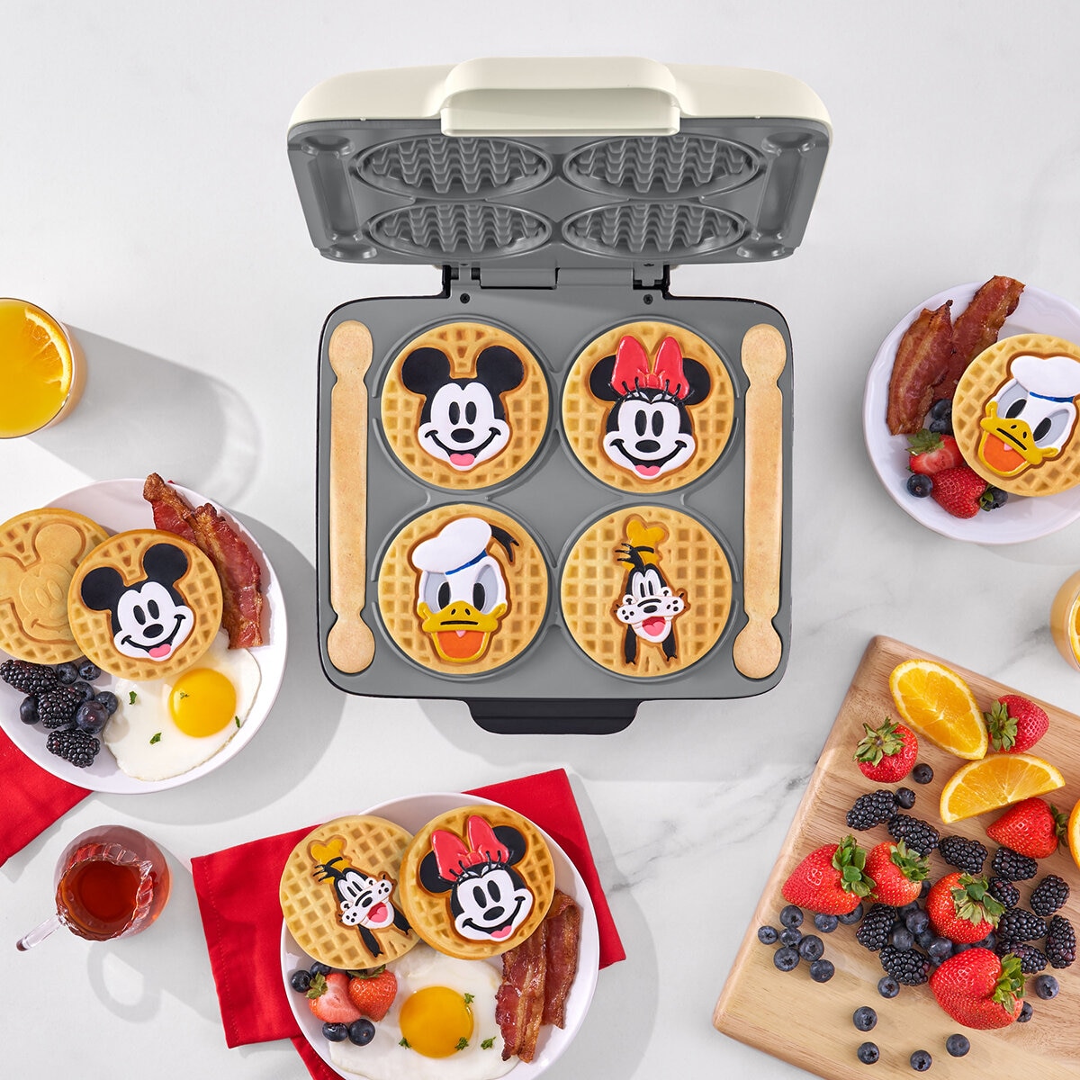 Dash Wafflera Disney con 4 Placas Intercambiables