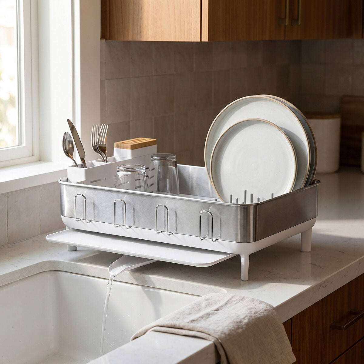 simplehuman, Escurridor de Platos de Acero Inoxidable con Base de Plástico