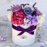 Alive, Bouquet Mix morado, Caja Blanca, Duración 6 Meses. Alive, Bouquet Mix morado, Caja Blanca, Duración 6 Meses.