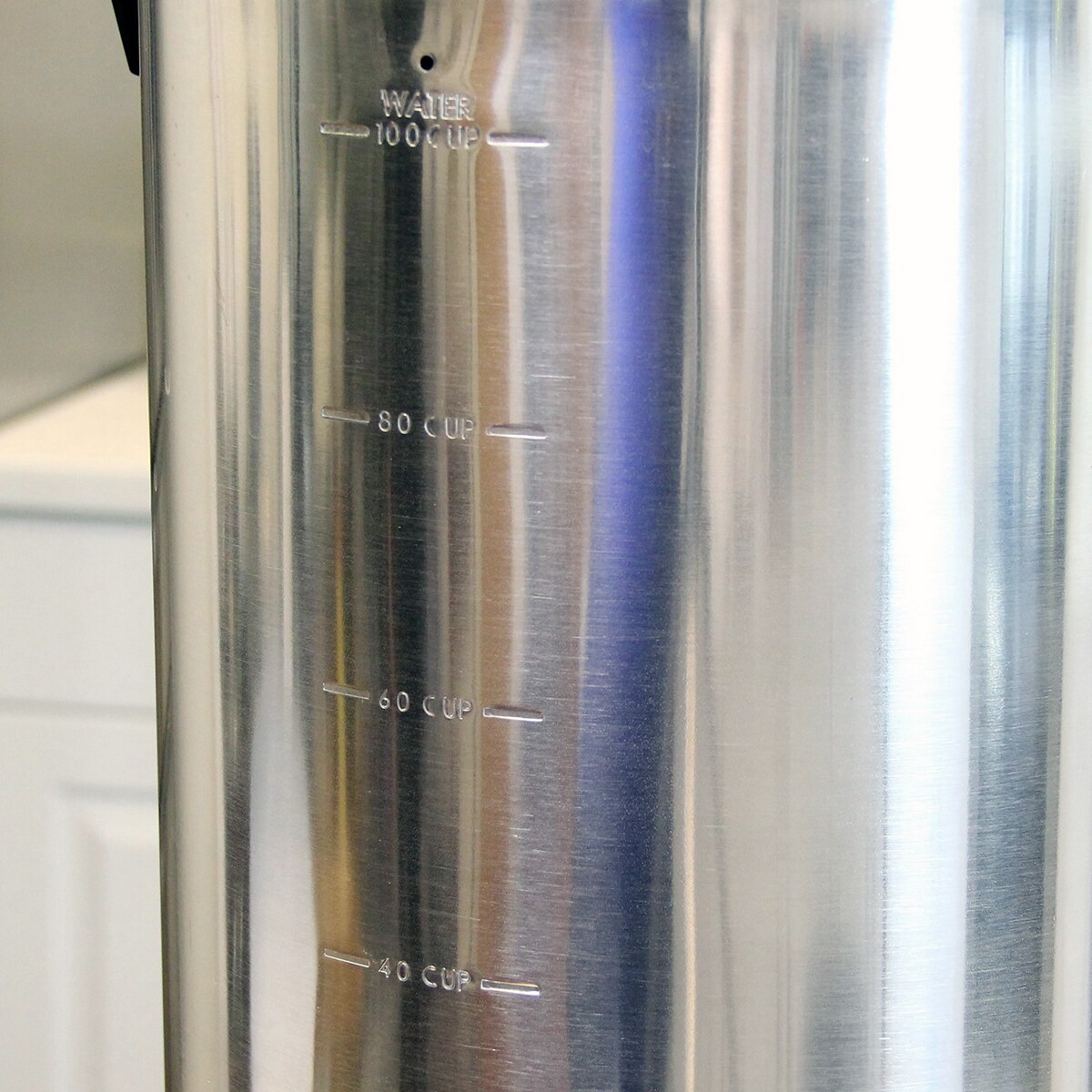 WestBend, cafetera de aluminio pulido, 100 tazas | Costco México