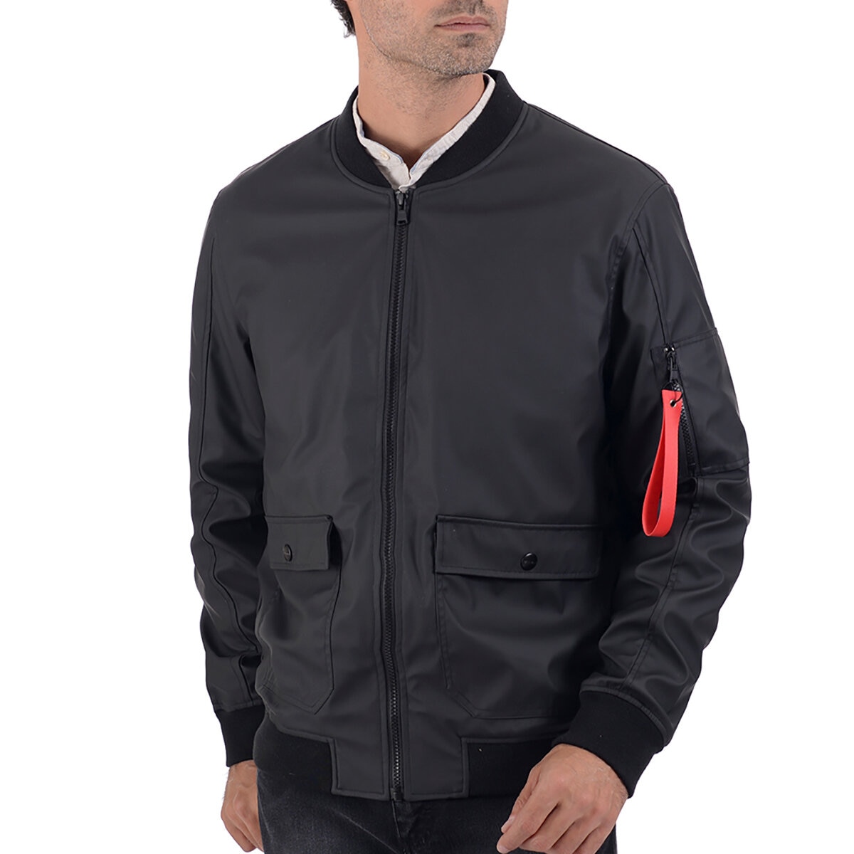 Perry Ellis, Chamarra Tipo Bomber de Piel Sintética para Caballero Color Negro