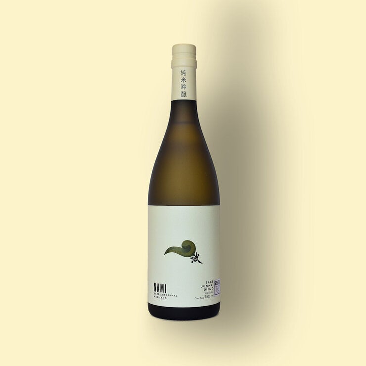 Sake Nami Ginjo 750 ml Sake Nami Ginjo 750 ml