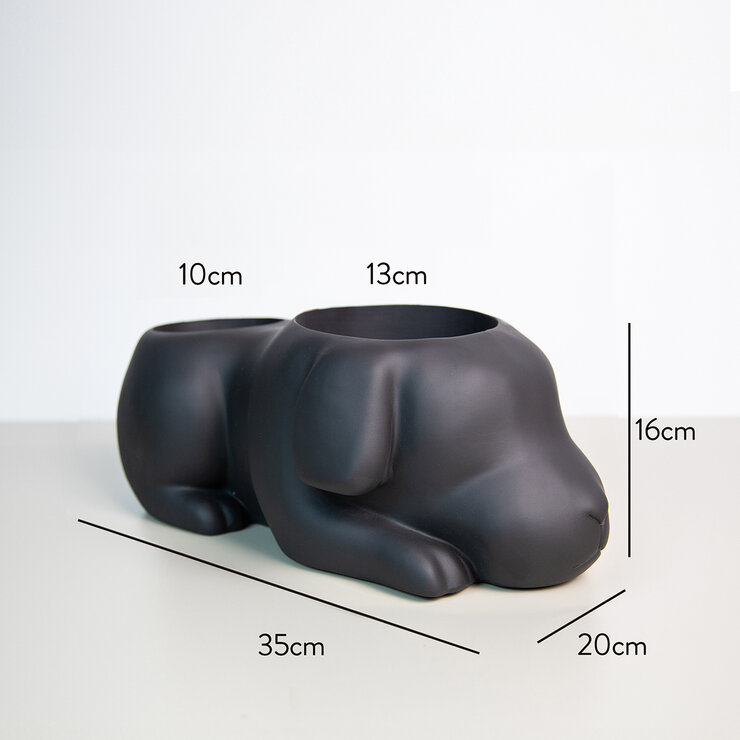 Estudio Floga, Molcas Maceta en Forma de Perro Negro
