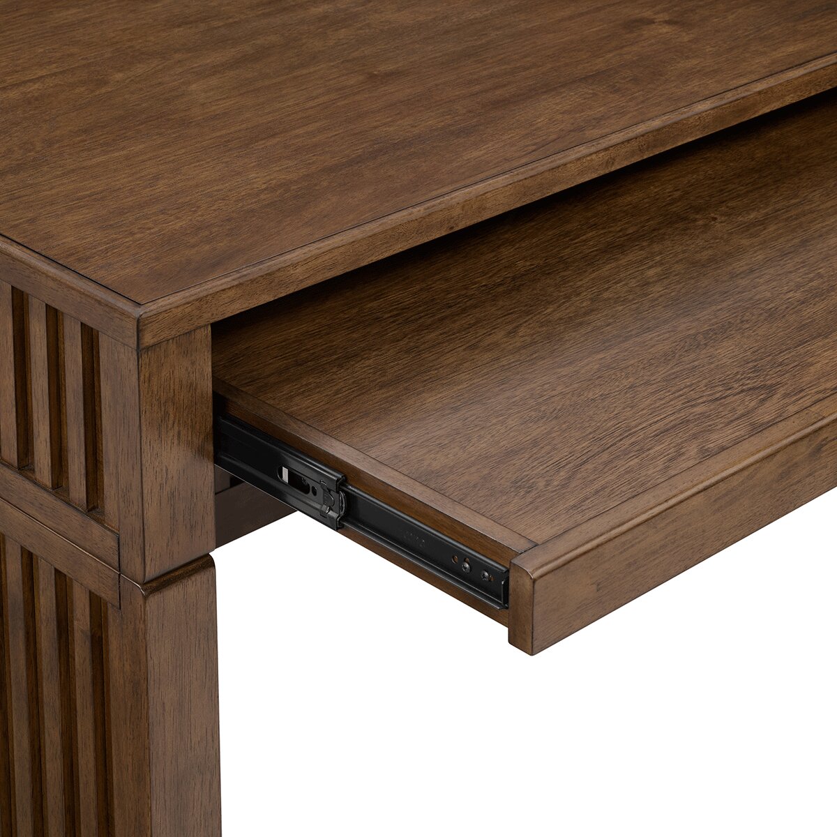 Foremost Home, Escritorio