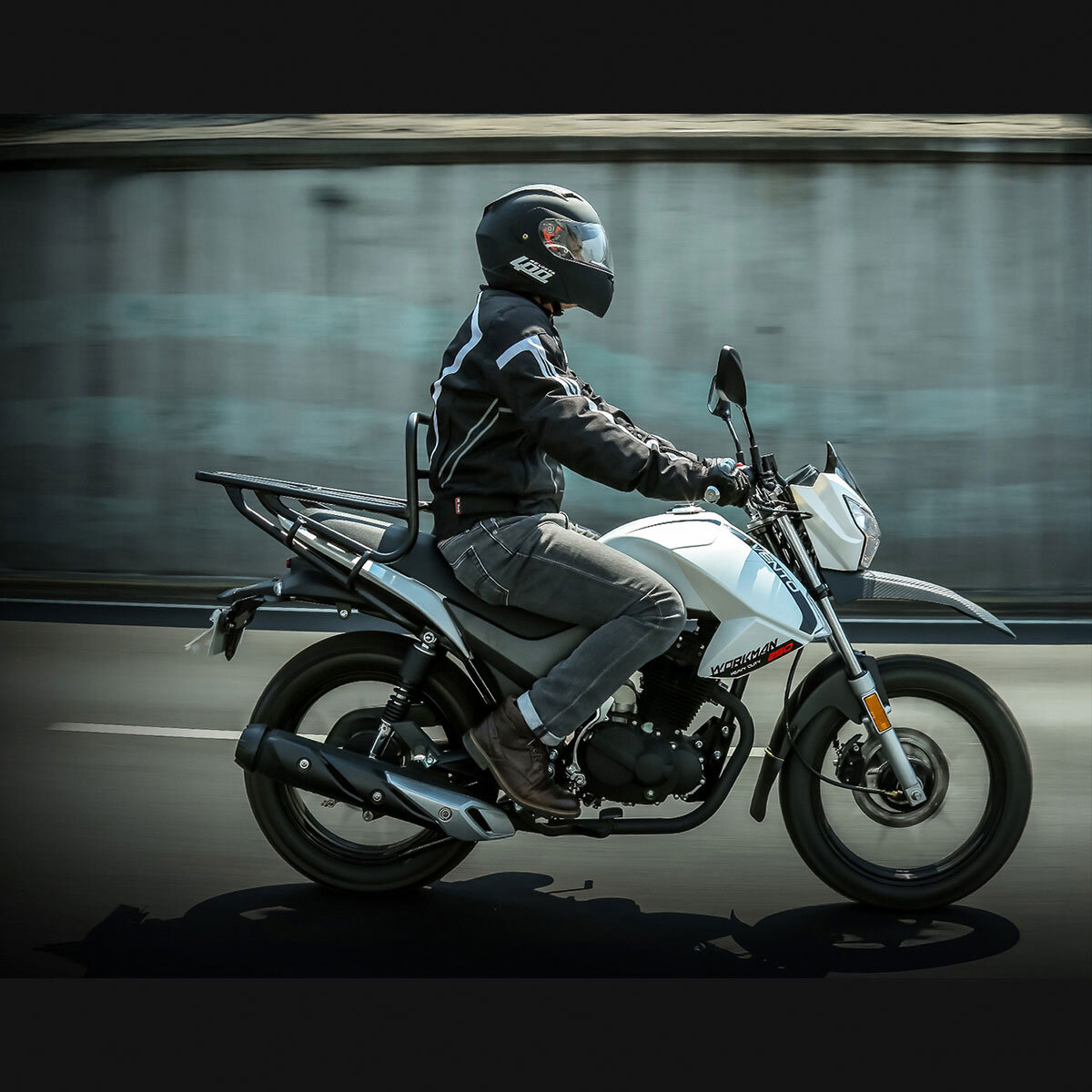 Vento Motocicleta Workman 250cc Blanco