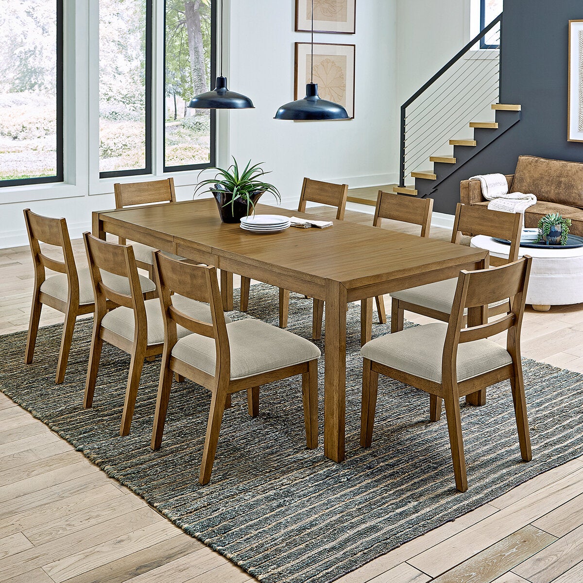 Universal Broadmoore Furniture, Clayton, Juego de Comedor de 9 piezas Universal Broadmoore Furniture, Clayton, Juego de Comedor de 9 piezas