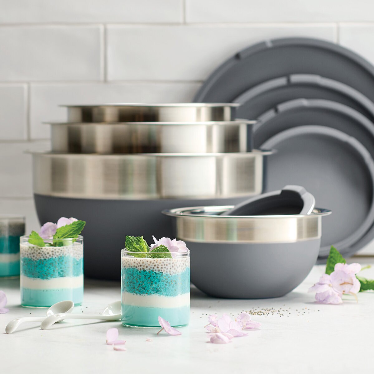 Tramontina Juego de Tazones de Acero Inoxidable y Silicona para Mezclar 10 Piezas, Gris Tramontina Juego de Tazones de Acero Inoxidable y Silicona para Mezclar 10 Piezas, Gris