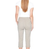 S.C. & CO Pantalones Capri para Dama Café Grande