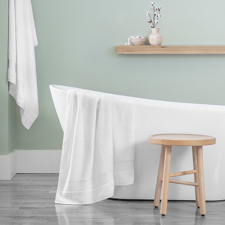 Purely Indulgent, Toalla Grande para Baño, Varios Colores Purely Indulgent, Toalla Grande para Baño, Varios Colores
