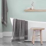 Purely Indulgent, Toalla Grande para Baño, Gris