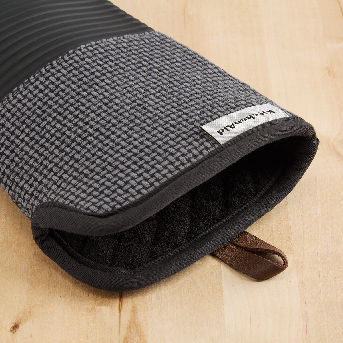 KitchenAid, Juego de 4 Piezas para Cocina de Silicona, Negro