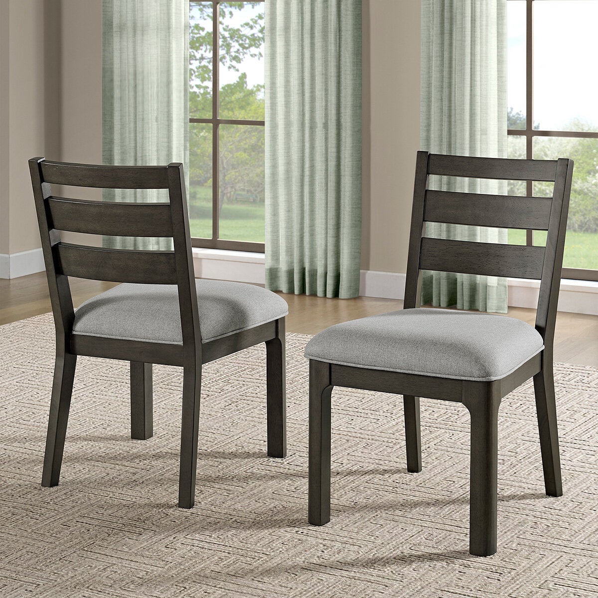 Universal Broadmoore Furniture, Midland, Juego de Comedor de 7 piezas Universal Broadmoore Furniture, Midland, Juego de Comedor de 7 piezas