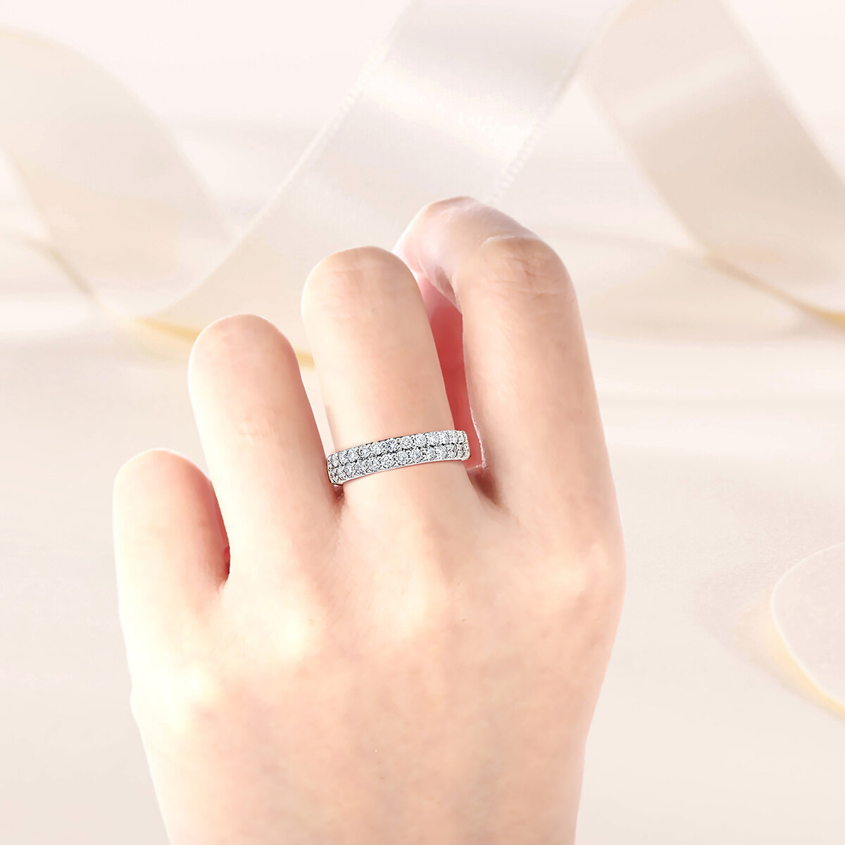 Anillo, Diamantes 0.70ctw, Doble Fila, Oro Blanco 14K