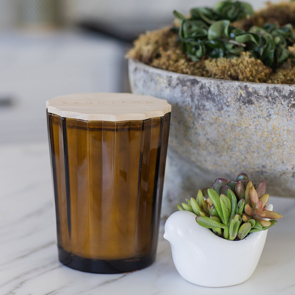 Sand + Fog Vela Aromática de Cera de Soya 1 pieza, Tabaco y Teca