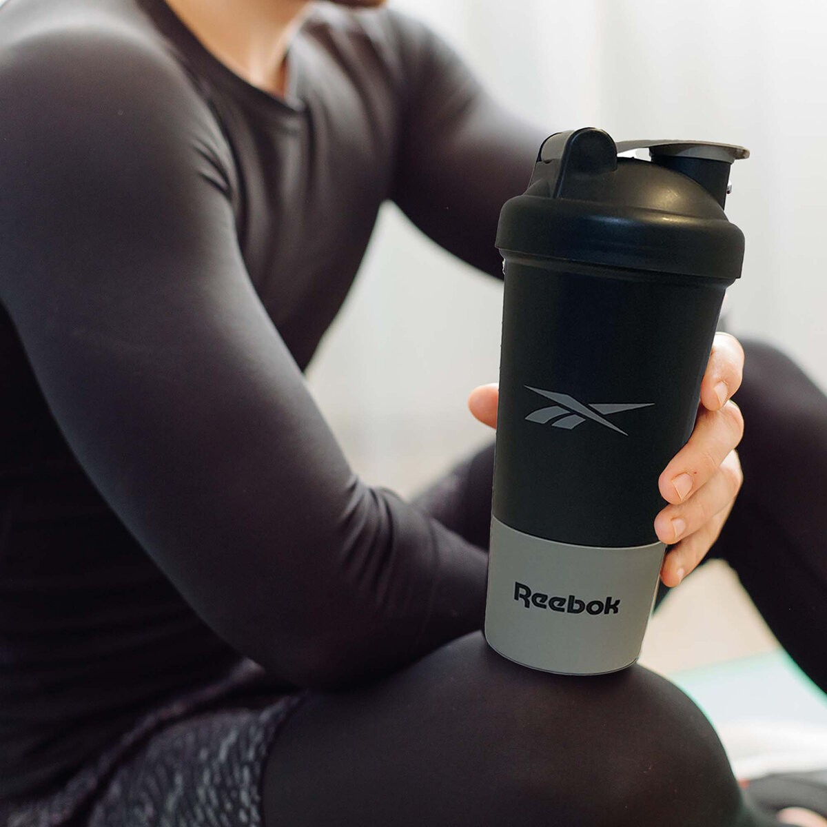 Reebok Botella de Plástico Negro