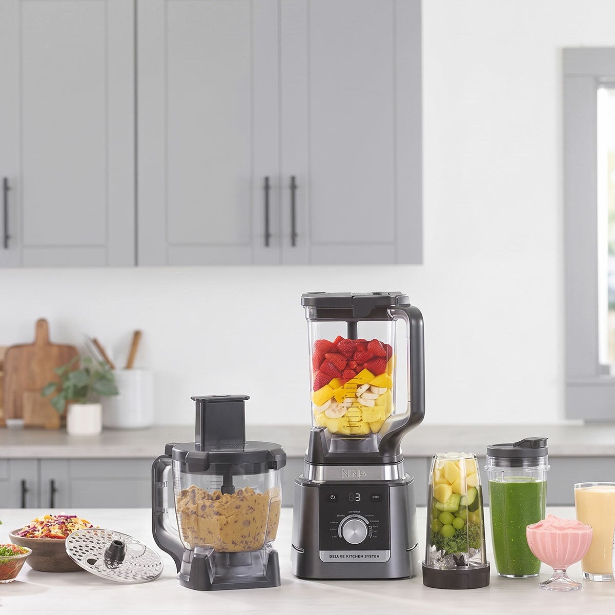 Ninja Deluxe, Sistema de Cocina con Jarra de 2.6 L, Procesador de 9 Tazas, 2 Discos de Rebanado/triturado, 2 Vasos de 700 ml