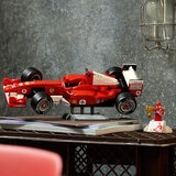 LEGO Icons, Ferrari F2004 y Michael Schumacher