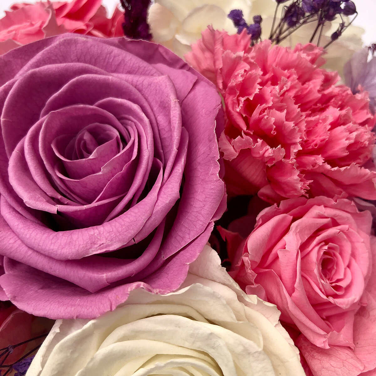 Mina'an Flor Eterna, Bouquet Mix Lila, Caja Negra, Duración 6 Meses