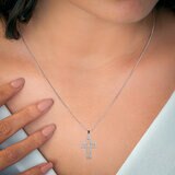 Dije de Cruz de Diamantes 0.25ctw, Oro Blanco 14K