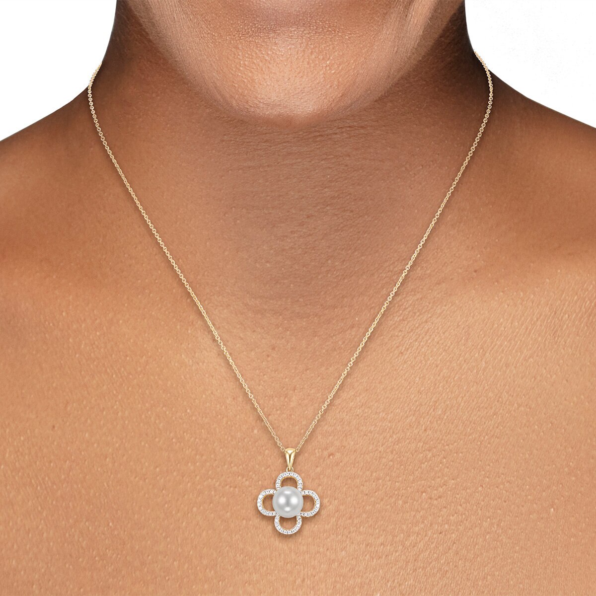 Dije de Perla Cultivada, 8-8.5mm, Con Diamantes .19ctw, Oro Amarillo de 14K