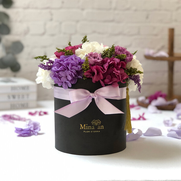 Mina'an Flor Eterna, Bouquet Con Flores Y Follajes Preservados Modelo Lilac