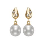 Aretes de Perlas Cultivadas, 7-7.5mm, con Diamantes .04ctw, Oro Amarillo de 14K