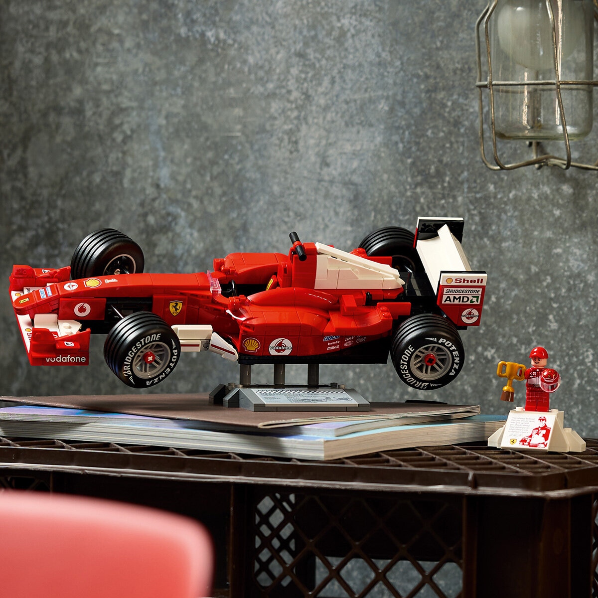 LEGO Icons, Ferrari F2004 y Michael Schumacher