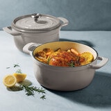 Tramontina 2 Ollas de Hierro Fundido Estilo Horno Holandés, Varios Colores