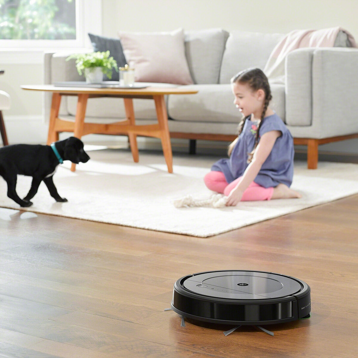 iRobot, Roomba R111 2 en 1 Trapea y Aspira, Con Conexión