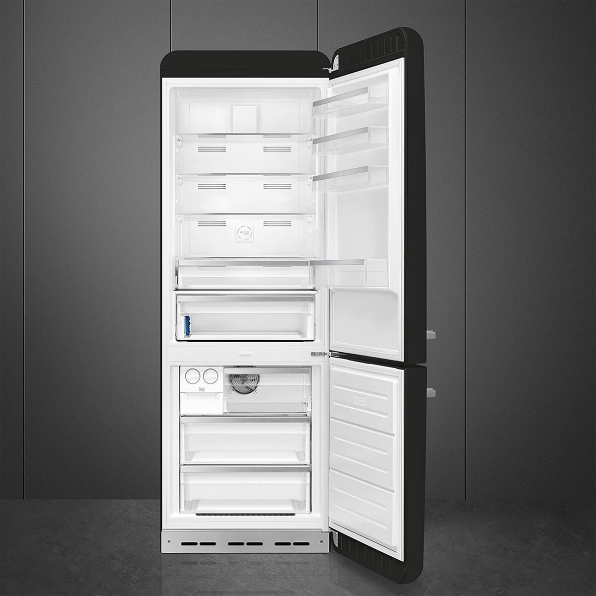 Refrigerador Negro 16' Estilo Retro Smeg